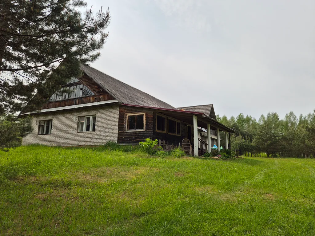 Усадьба Сосновый хутор на берегу реки Мста