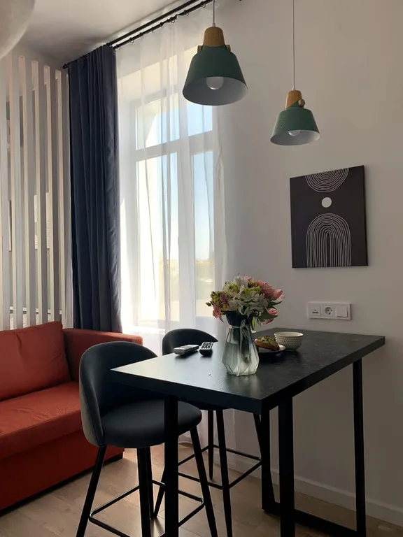 Квартира Дизайнерский апартамент в ЖК Варламова рядом с озером Сайран — аренда посуточно в Алматы