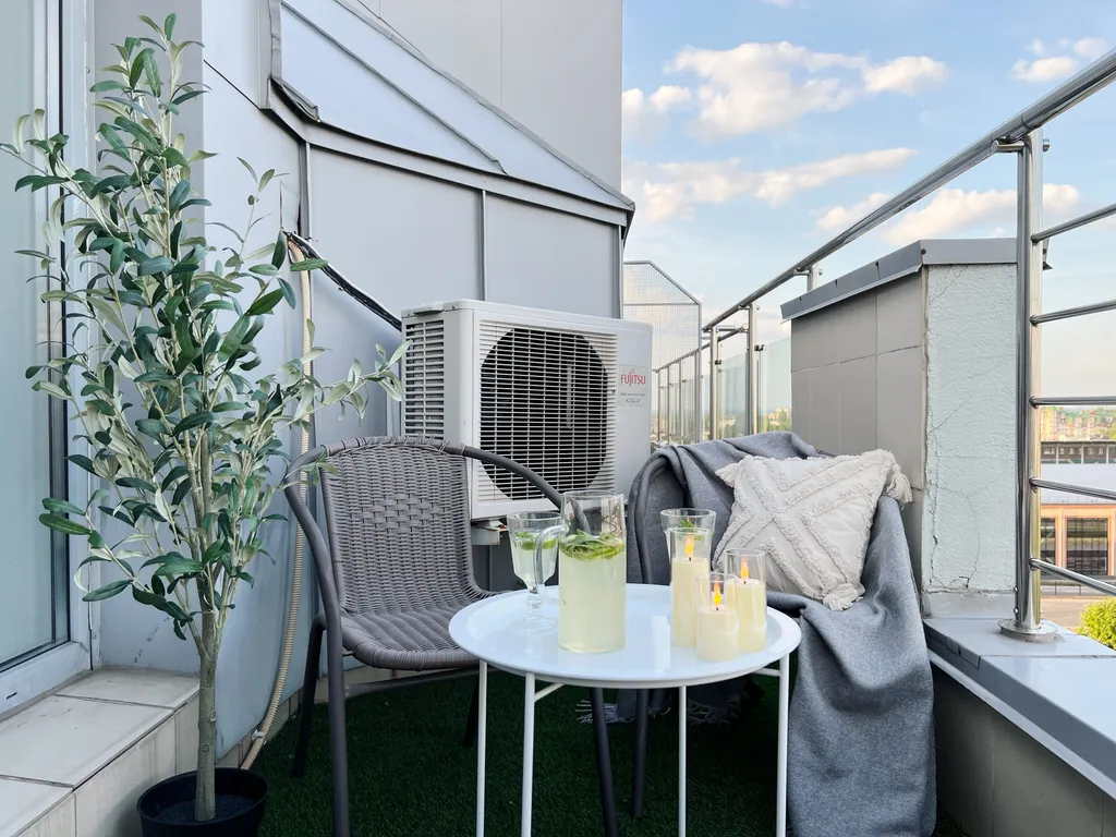 Квартира Комфортабельная квартира на мансарде с видовой террасой — Пушкин