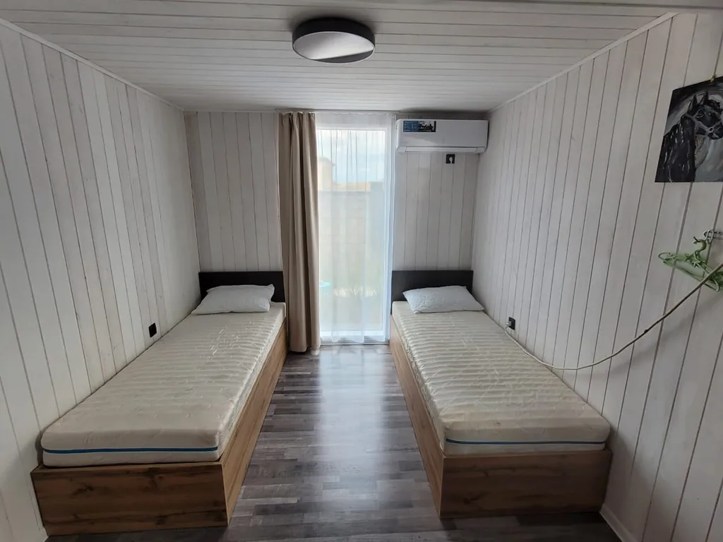 Новый комфортный чистый дом с террасой и видом на море