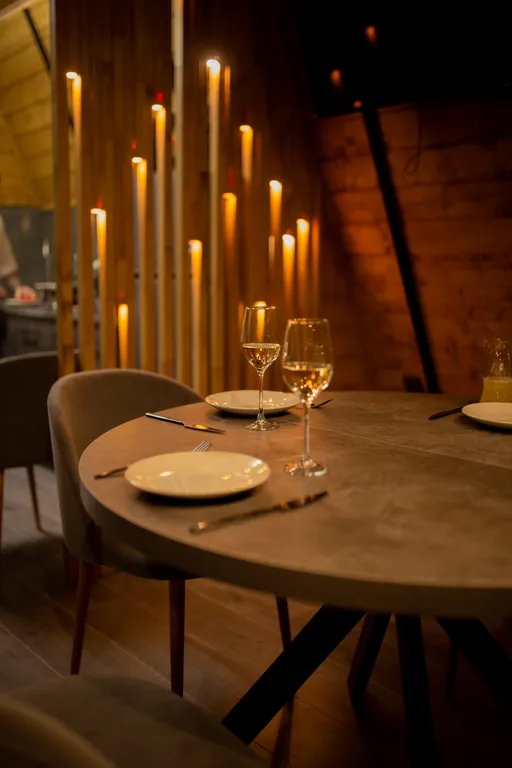 Треугольный дом в аренду с банным чаном и баней