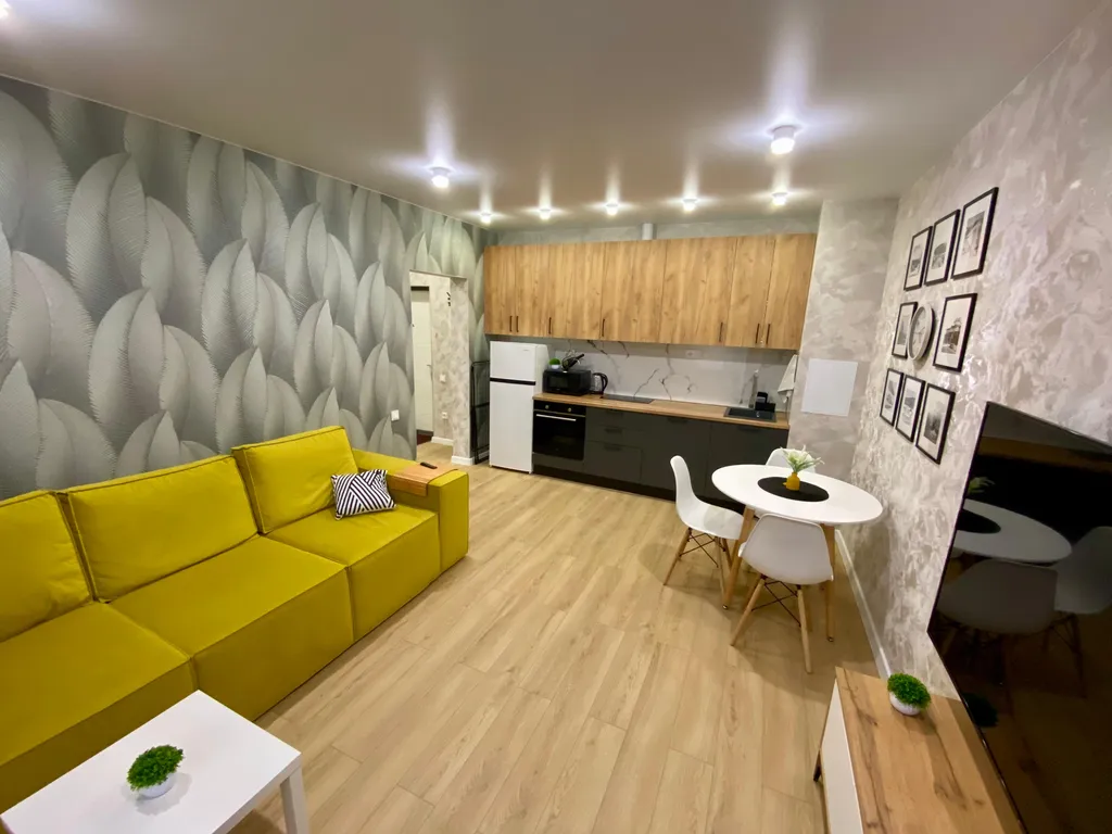 Евродвушка в 5 минутах от Горного воздуха и площади Победы