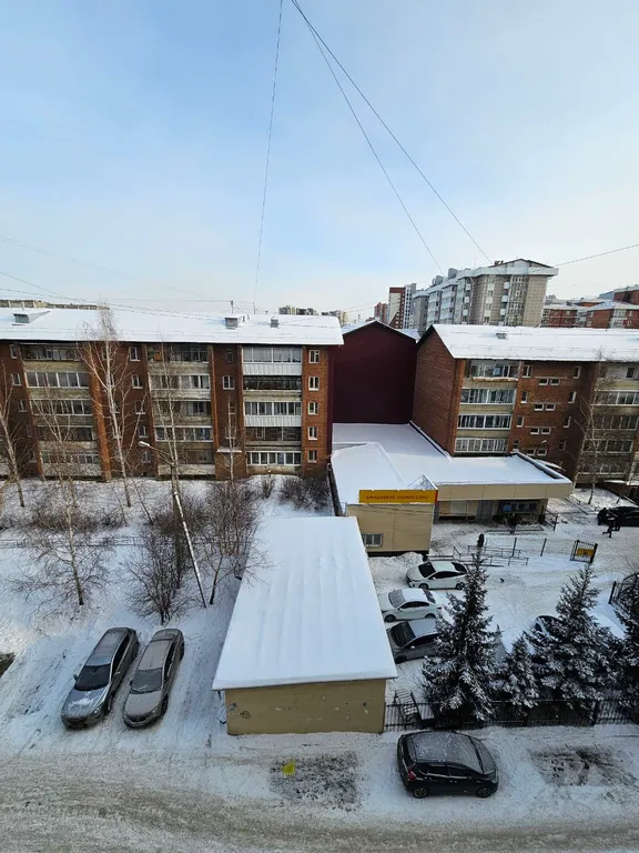 Рядом с остановкой Лисиха