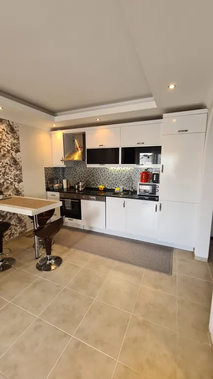 Квартира в комплексе с бассейном