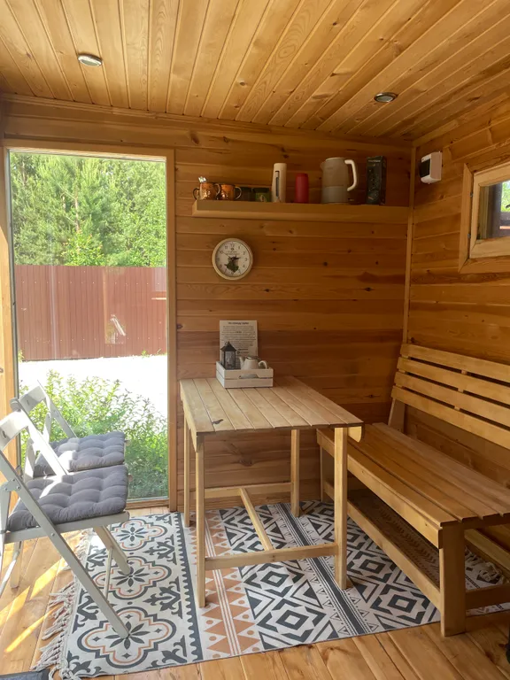 Дом с баней и купелью у леса