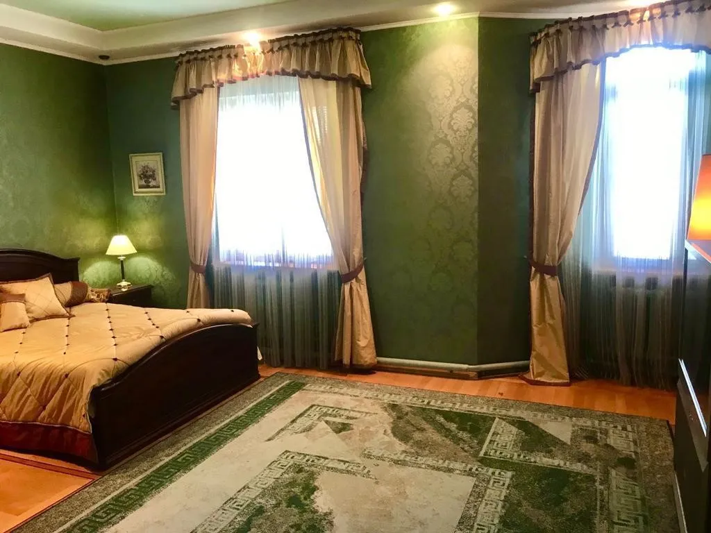 Дом рядом с парком Краснодар с банькой и бассейном