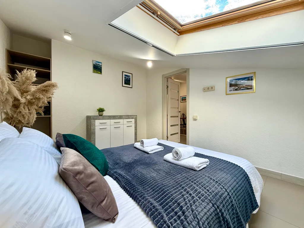 №4 полулюкс на мансардном этаже