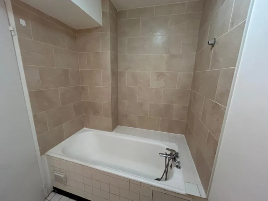 Хорошая квартира 75012 в безопасном районе