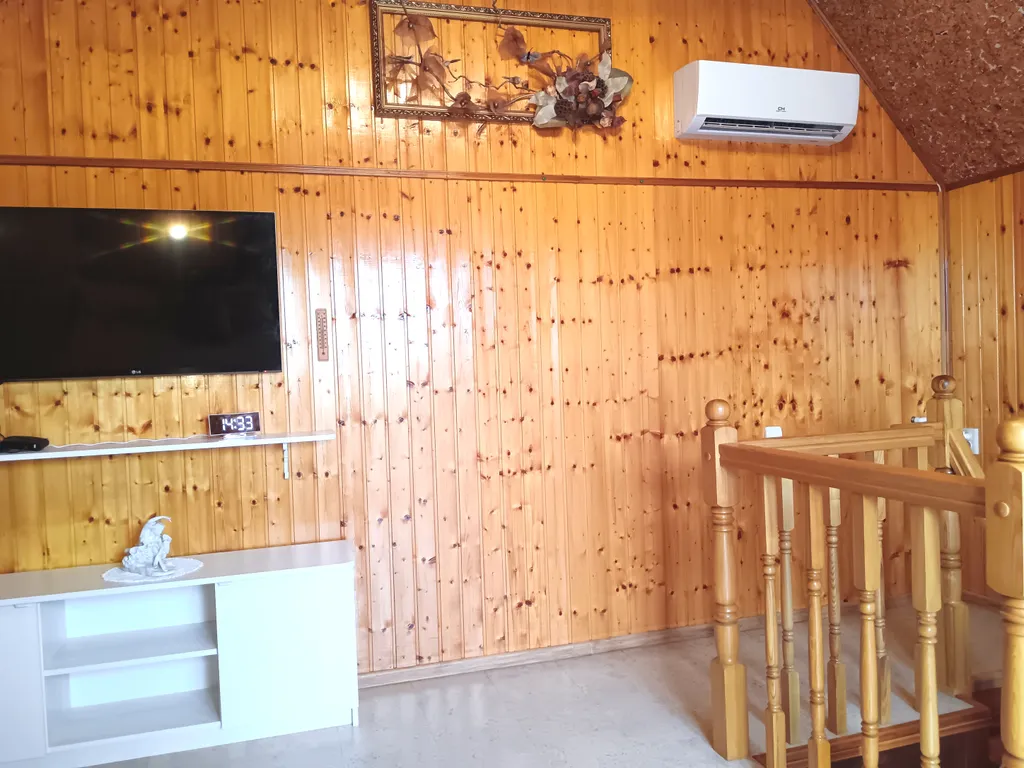 Домик у моря вдали от суеты