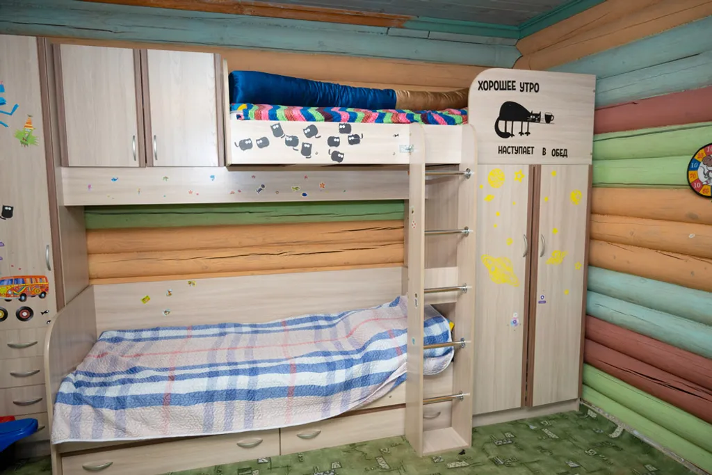 Уютный коттедж с террасой рядом с озером Парк кафе