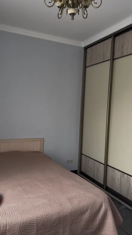 Уютная квартира с 2 изолированными спальнями с охраной