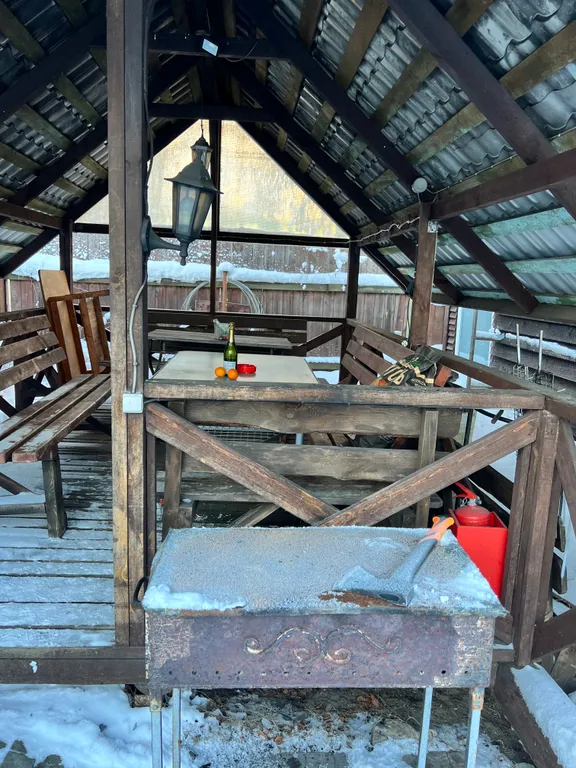 Домик охотника с баней на дровах