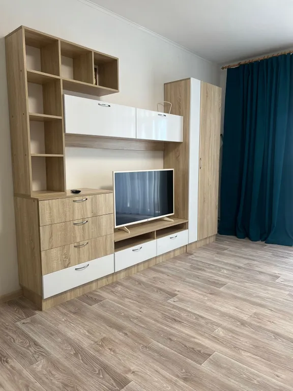 Апартаменты с видом на озеро и горы