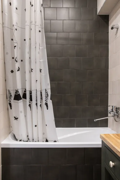 Квартира в историческом месте города с дизайнерским ремонтам