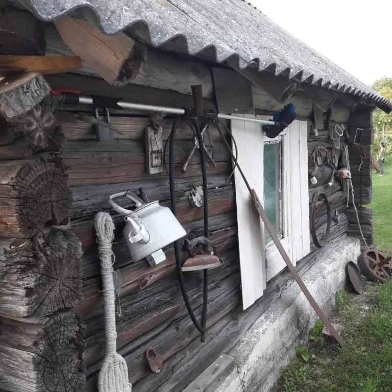 Усадьба на берегу реки