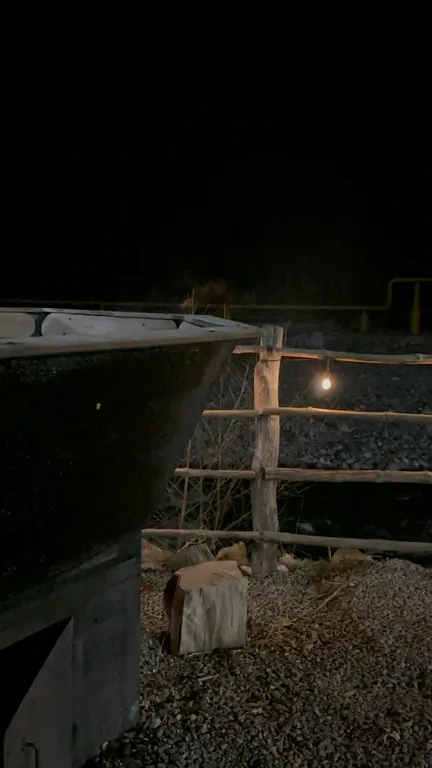 Большой дом у реки в горах с баней и чаном