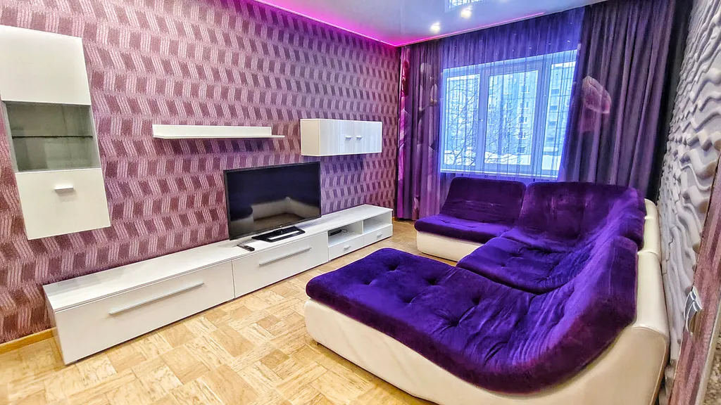 Трёхкомнатная квартира с большой кухней-гостиной возле Биг Вуд — аренда посуточно в Кировск