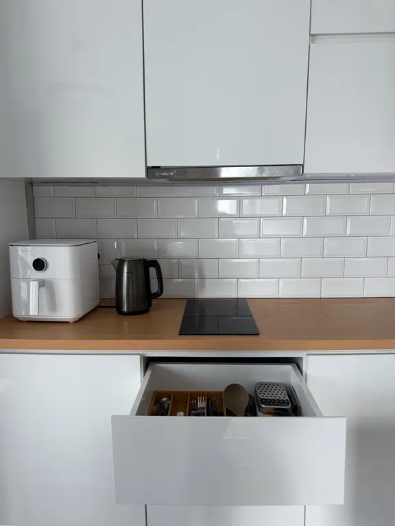 Стильный апартамент у побережья white sails с видом на море и горы