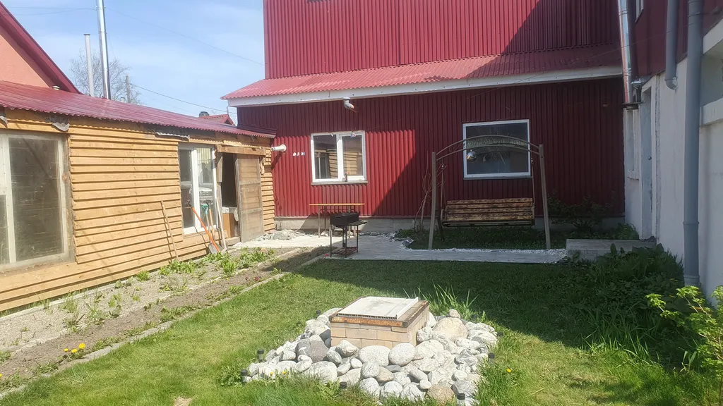 Уютный домик с баней рядом с центром города