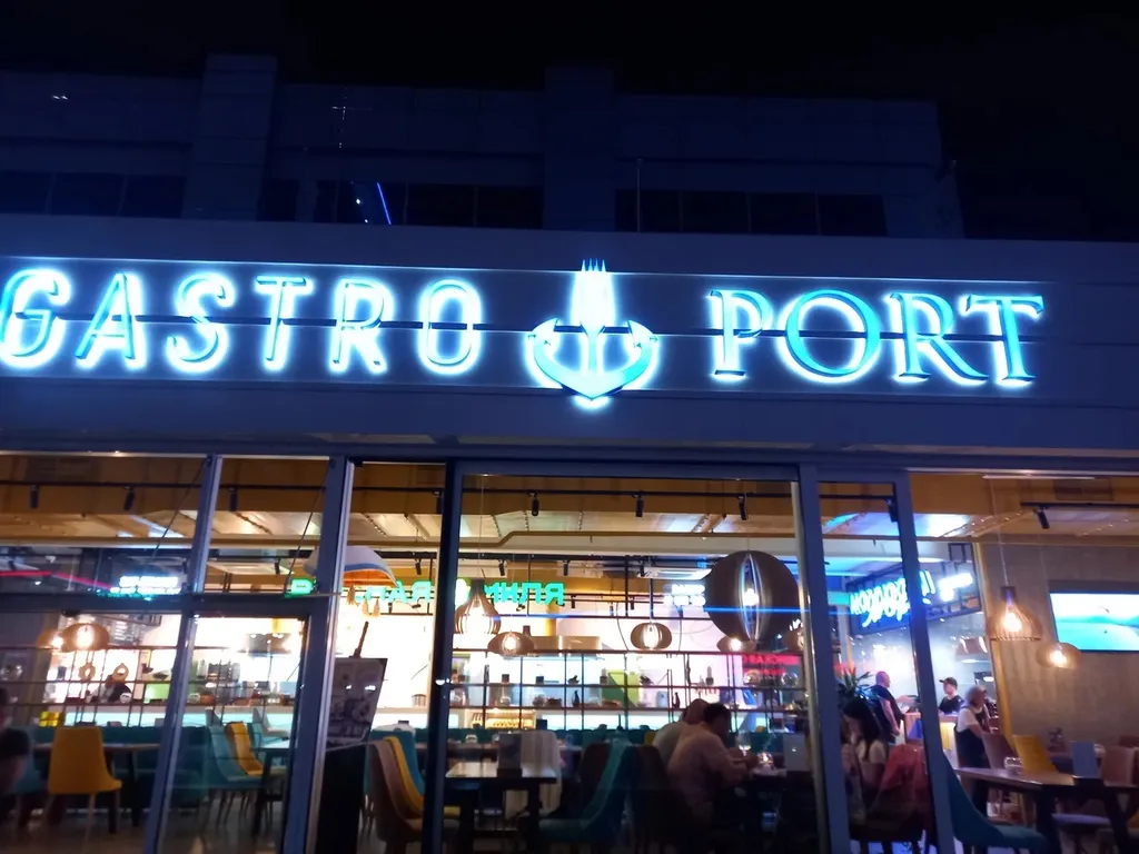 Квартира Квартира Уютная студия в центре Адлера рядом с морем, до Красной поляны 35 мин. — Адлер