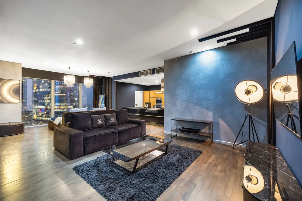 Deluxe jacuzzi 64 floor