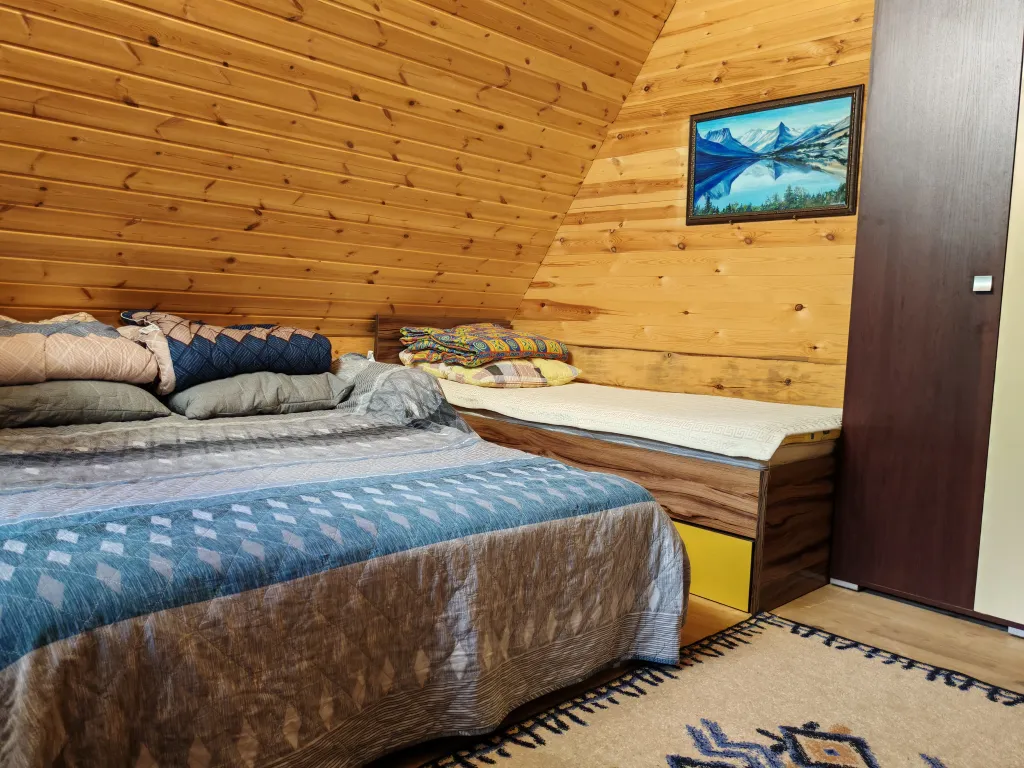 Небольшой уютный домик для отдыха на Байкале