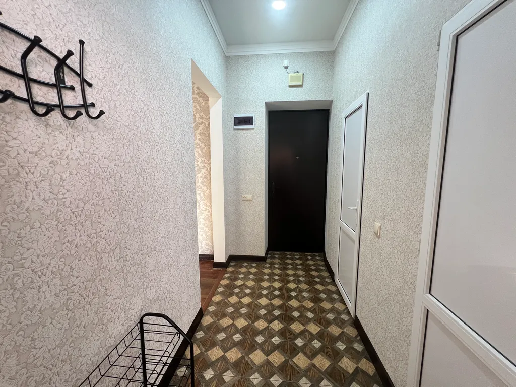 1-комнатная сталинка в Сухуме у моря