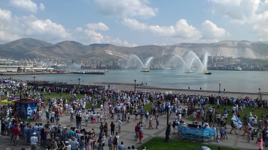 Новая евро-двушка с панорамным видом на море и пляж перед домом