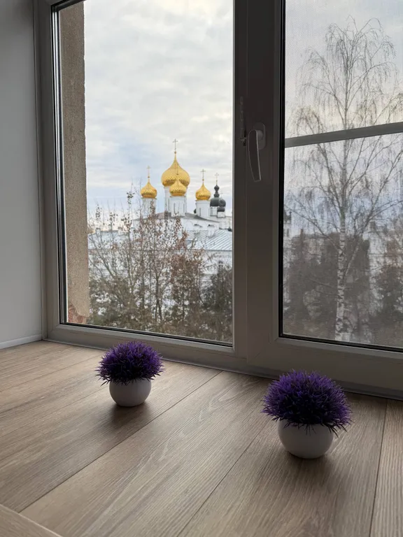 Уютная квартира в центре с видом на Богоявленский собор