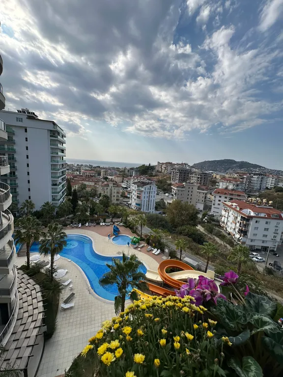 Видовой апартамент на море в центре