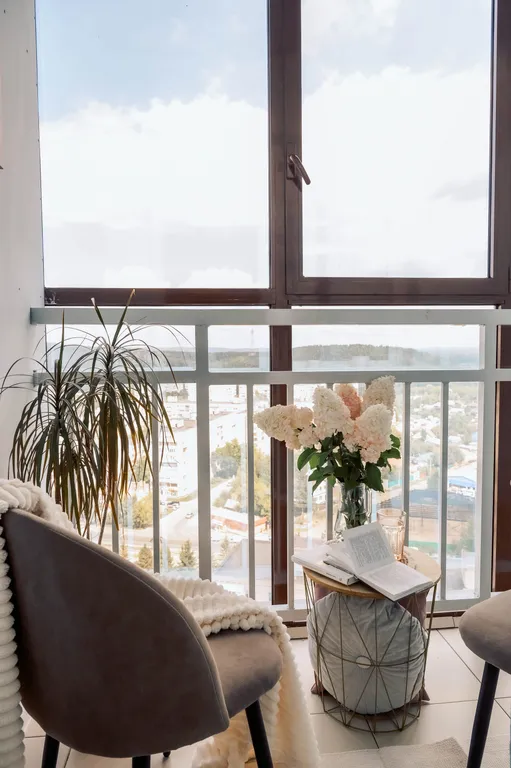 Уютная студия в новом доме с красивым видом из окна: Орджоникидзе 19/2