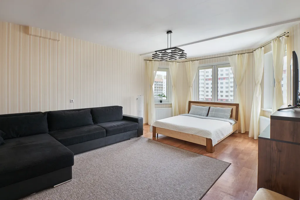 Просторная квартира (метро 5 минут пешком) — аренда посуточно в Минск