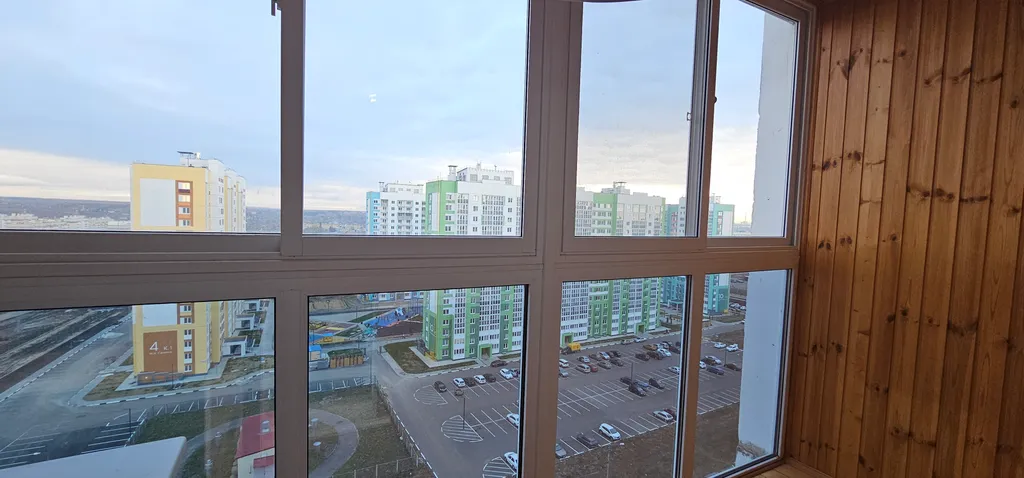 Современные трехкомнатные апартаменты на 14 этаже