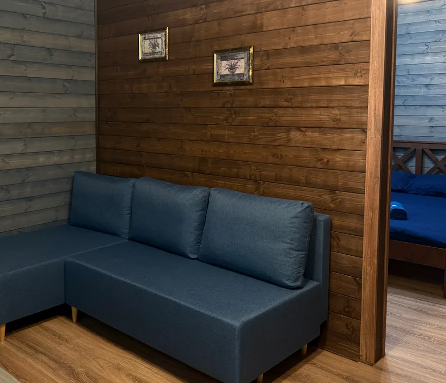 Уютный новый домик в лесу