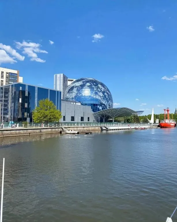 Квартира Квартира Сапфировый вечер с видом на кафедральный собор — Калининград