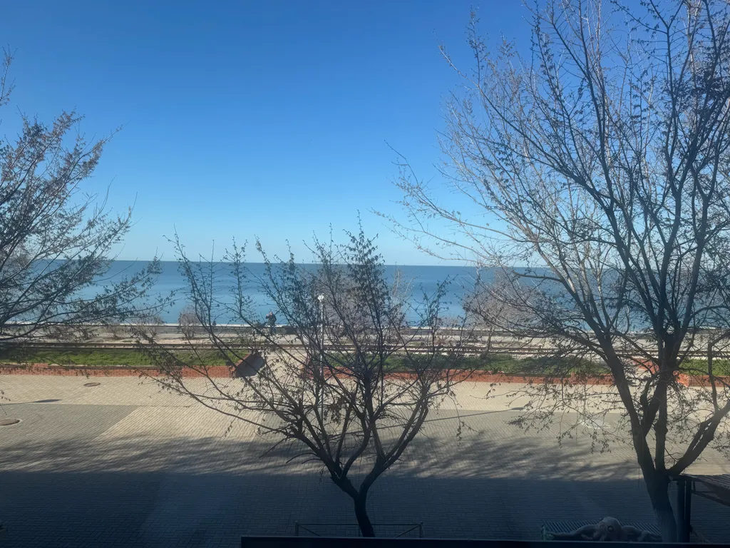 Уютная квартира на набережной ,с видом на море