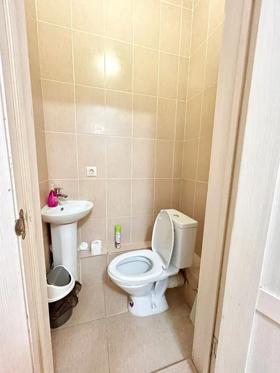 Трехкомнатная квартира около Mega Silkway