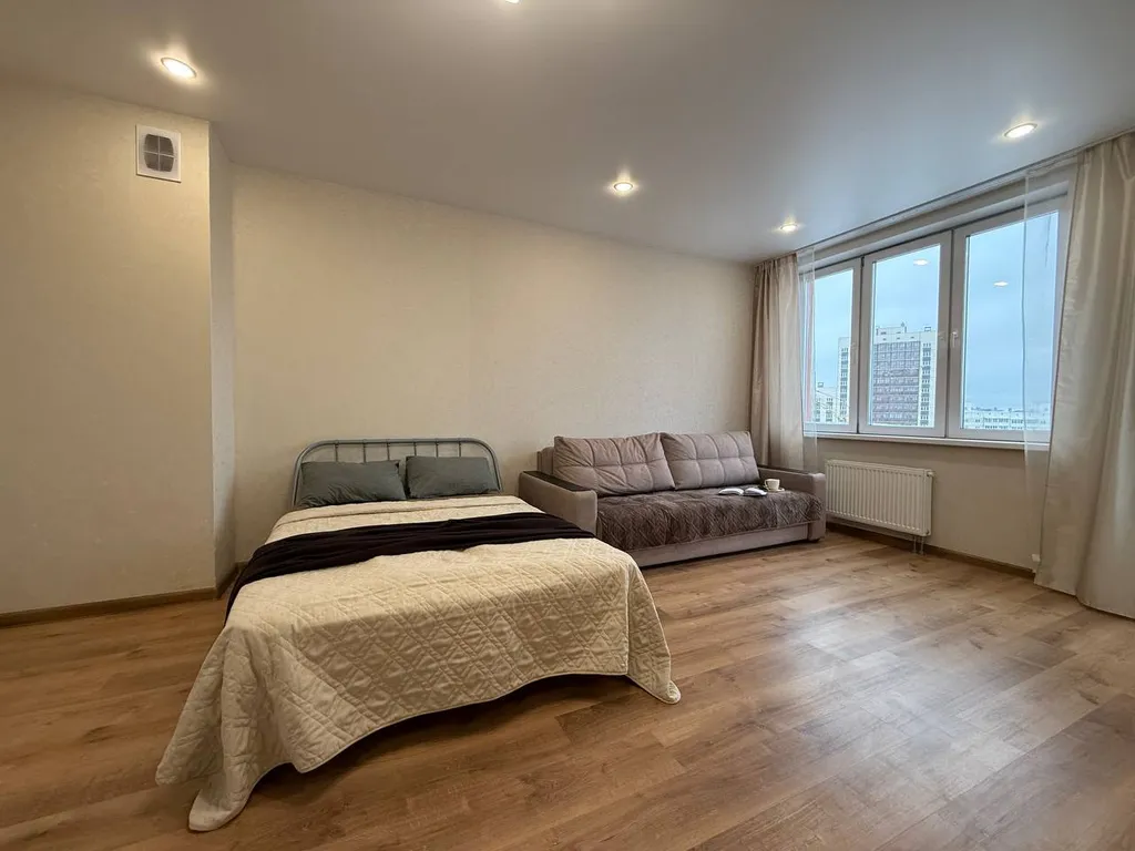 Просторная квартира-студия в центре