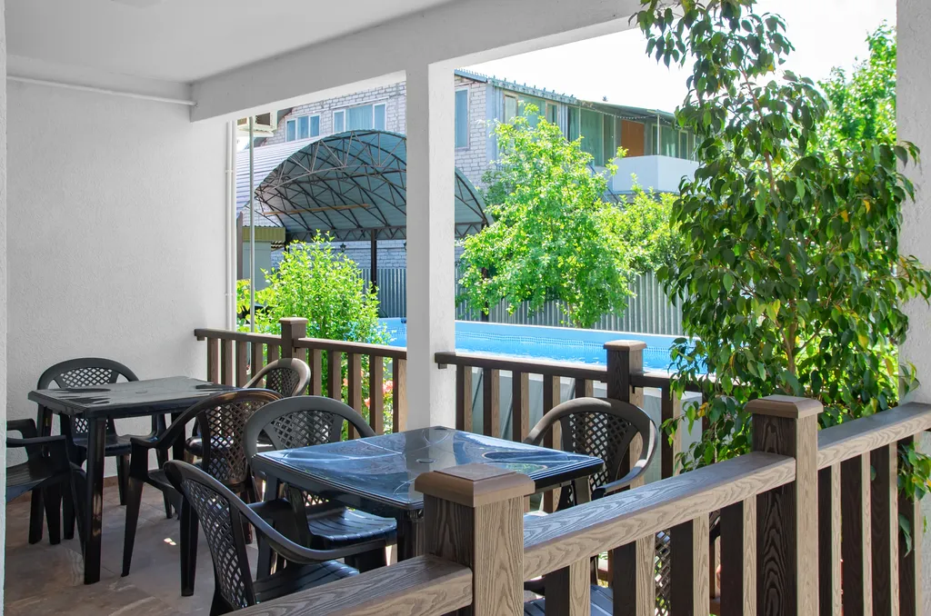 Дом с бассейном