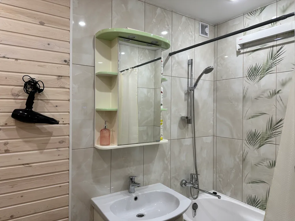 Коттедж с видом на Кольский залив