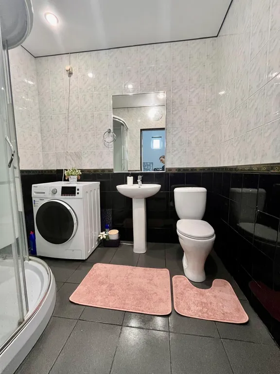 Дом с бассейном с центре Краснодара