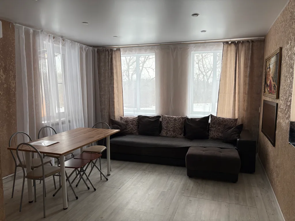 Уютный домик с видом на лес