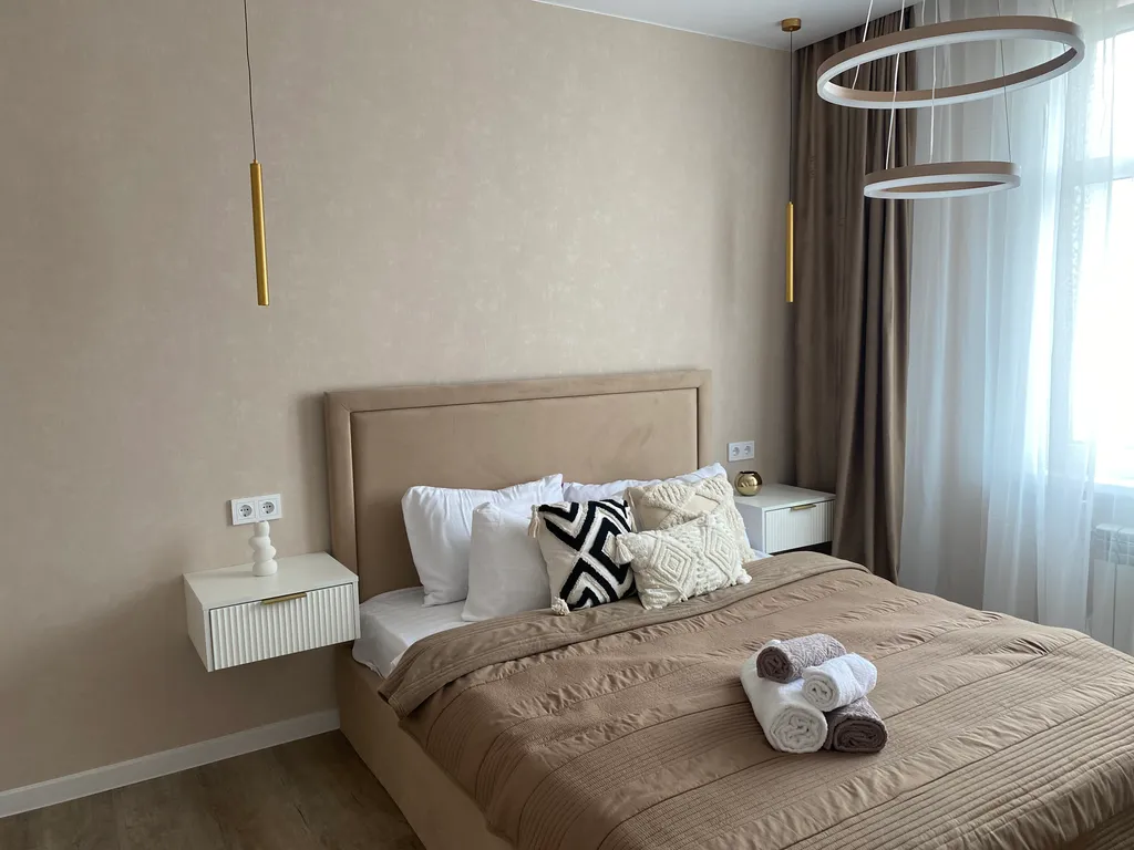 Шикарная трешка рядом с кремлем