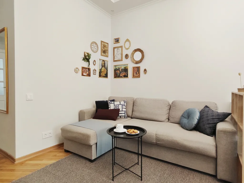 Шикарный 3 метровый потолок в квартире