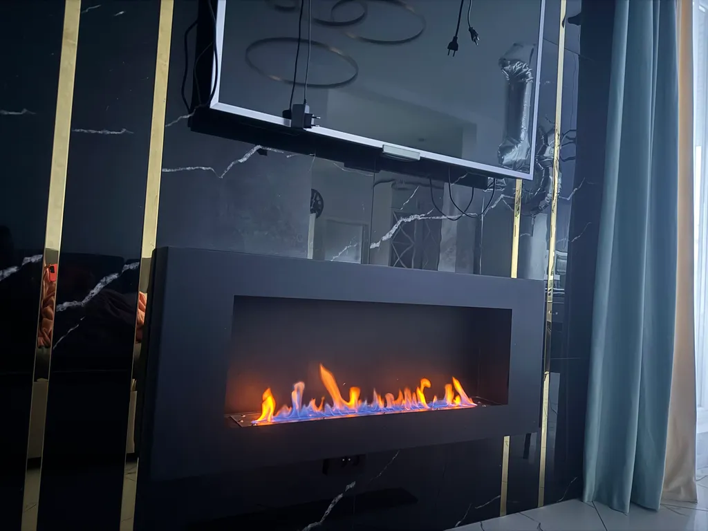 Коттедж Просторный тёплый дом с верандой и гриль столом — Елизаветинская