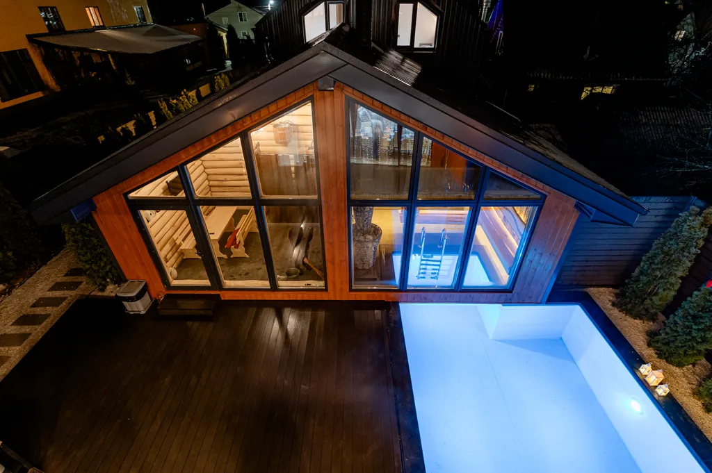 Баня и басейн в Ликино