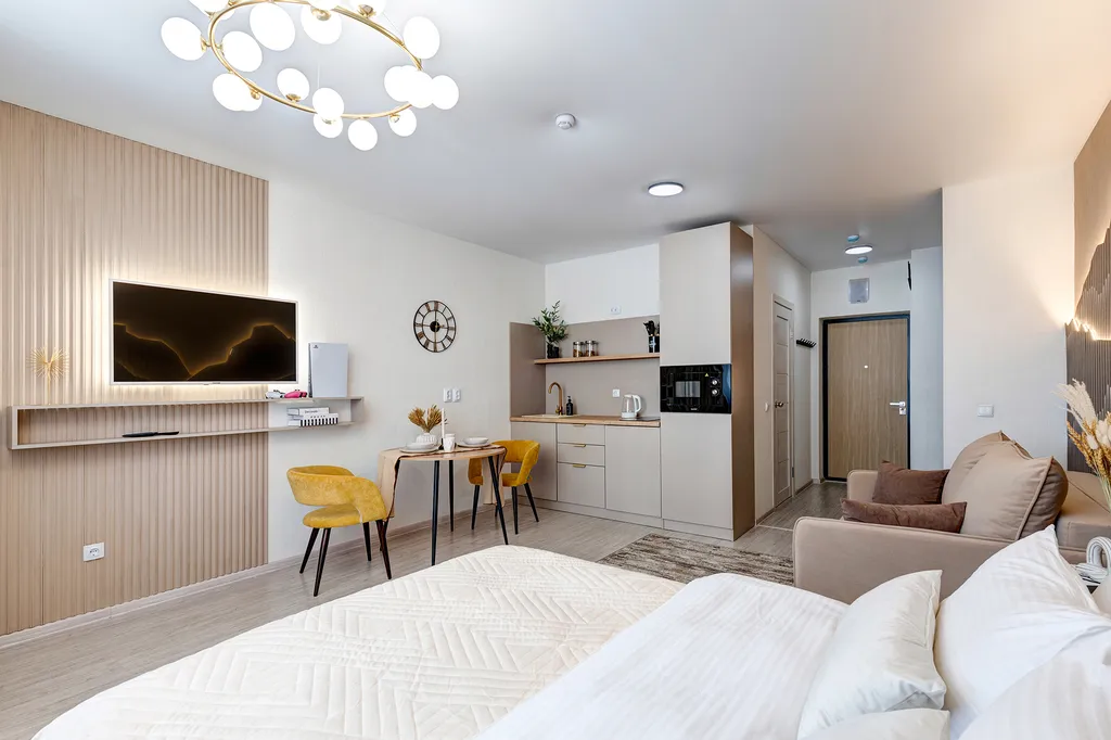 Спокойствие среди горной равнины