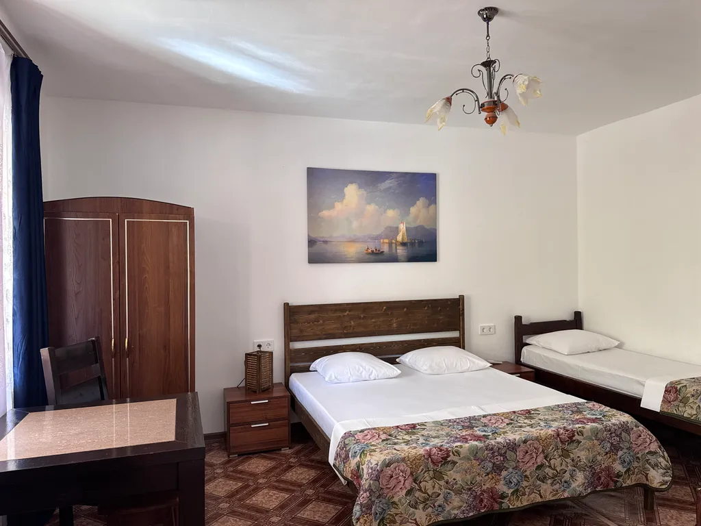 Квартира Студия с кондиционером, парковка, 1 этаж, у Хореки — аренда посуточно в Судак