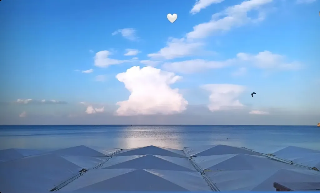 Романтический домик для двоих с уютным спальным местом Queen size