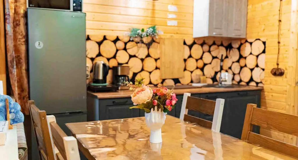 Домик с бассейном Арик